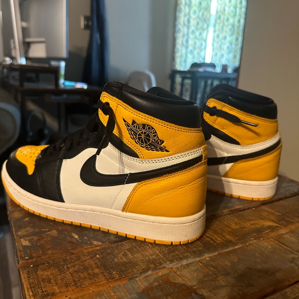 Jordan 1 Retro High OG
Taxi
